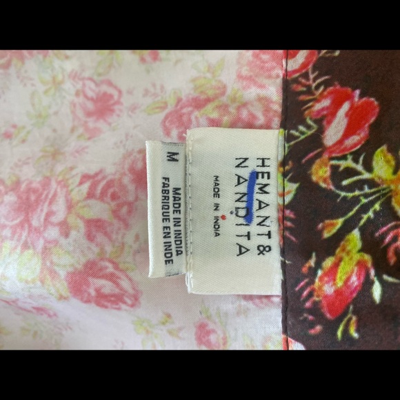 Hemant and Nandita Silky Rose Print Long Sleeve Button Up Top / Size Medium - Picture 11 of 12
